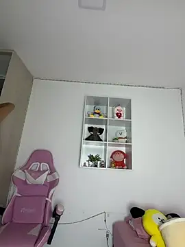  Alicee 1 online show from April 5, 2026, 12:28 am