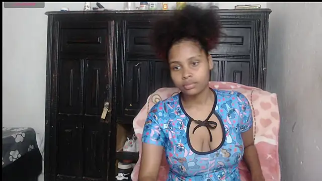 Snapshot of kataleya2021 chatting on October 26, 2025, 12:22 am kataleya2021 online show from October 26, 2025, 12:22 am