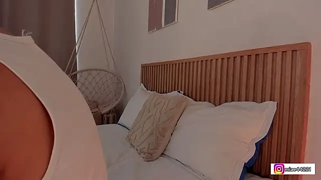 Little Emma 11 online show from February 1, 2026, 2:37 pm