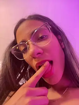 elegant  rouse online show from February 3, 2026, 2:53 am