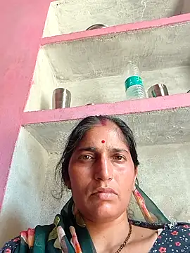 Snapshot of Pooja_shre chatting on May 12, 2026, 6:32 am Pooja shre online show from May 12, 2026, 6:32 am