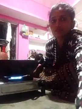 Snapshot of Pooja_shre chatting on November 17, 2025, 3:16 pm Pooja shre online show from November 17, 2025, 3:16 pm