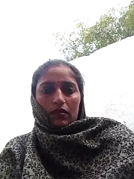 Snapshot of Pooja_shre chatting on November 19, 2025, 2:55 am Pooja shre online show from November 19, 2025, 2:55 am