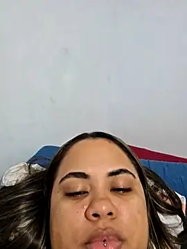 bruninhasilv4 online show from October 24, 2025, 5:12 pm