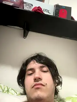 modelogustin online show from October 17, 2025, 9:49 pm