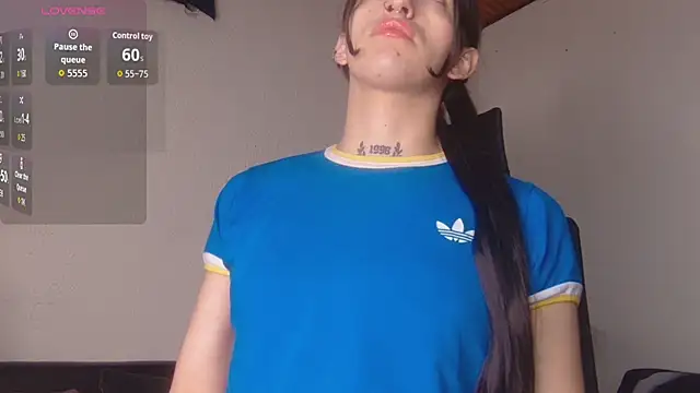 Scarlett crastrawberry online show from November 30, 2025, 9:37 pm