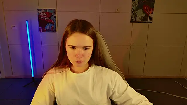 May Bloom online show from November 11, 2025, 9:26 am