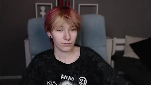 guitarandangell online show from April 17, 2026, 7:33 am