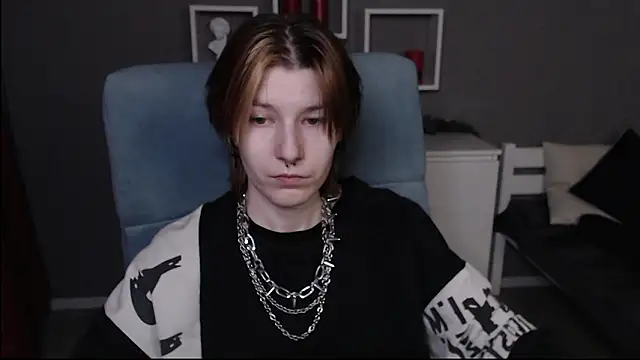 guitarandangell online show from February 9, 2026, 5:05 am