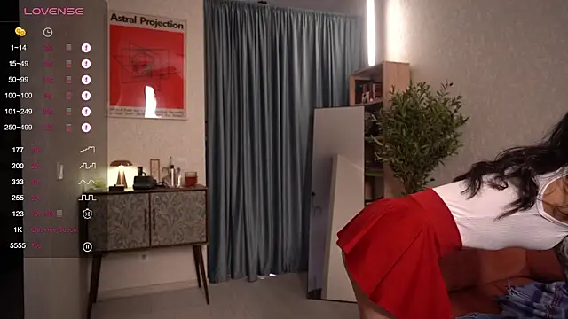 Pheromoon online show from February 1, 2026, 6:11 am