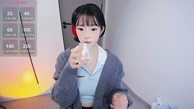 Kinadolly online show from November 3, 2025, 8:51 am