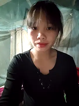 linh-miu99 online show from November 21, 2025, 1:43 pm