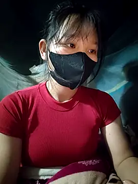 linh-miu99 online show from December 19, 2025, 5:21 am