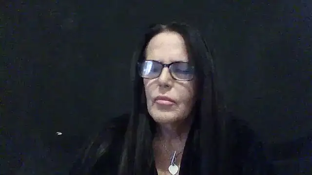 Snapshot of Raven_Blue_xox chatting on November 17, 2025, 9:30 pm Raven Blue xox online show from November 17, 2025, 9:30 pm