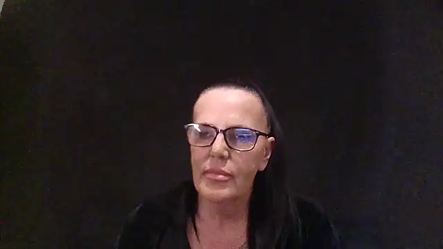 Snapshot of Raven_Blue_xox chatting on November 11, 2025, 6:25 pm Raven Blue xox online show from November 11, 2025, 6:25 pm