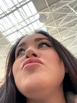 KiraSunshine online show from October 20, 2025, 4:58 am