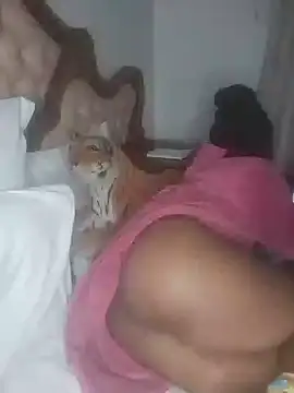 Snapshot of Hotcougar chatting on November 17, 2025, 8:13 pm Hotcougar online show from November 17, 2025, 8:13 pm