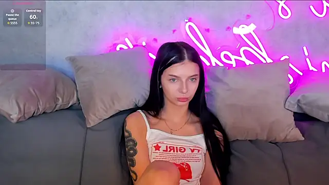 Snapshot of Eva_Mayers chatting on November 5, 2025, 12:47 am Eva Mayers online show from November 5, 2025, 12:47 am