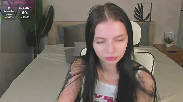 Snapshot of Eva_Mayers chatting on November 28, 2025, 11:05 pm Eva Mayers online show from November 28, 2025, 11:05 pm