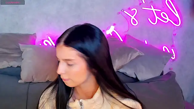 Snapshot of Eva_Mayers chatting on November 3, 2025, 1:11 am Eva Mayers online show from November 3, 2025, 1:11 am