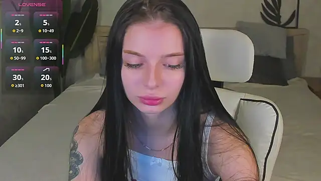 Snapshot of Eva_Mayers chatting on November 27, 2025, 12:00 am Eva Mayers online show from November 27, 2025, 12:00 am