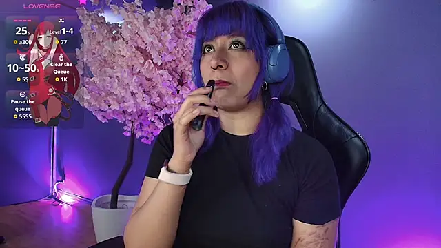 Snapshot of LuanEter chatting on December 3, 2025, 2:49 pm LuanEter online show from December 3, 2025, 2:49 pm