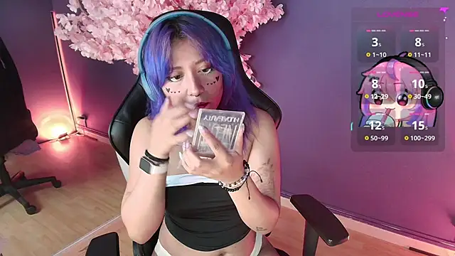 Snapshot of LuanEter chatting on December 18, 2025, 3:05 pm LuanEter online show from December 18, 2025, 3:05 pm