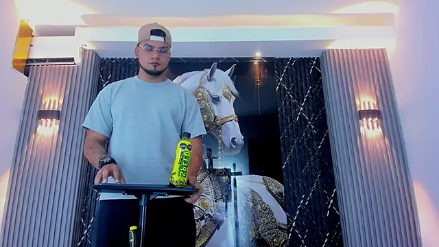 handsome boys22 online show from December 2, 2025, 11:56 am