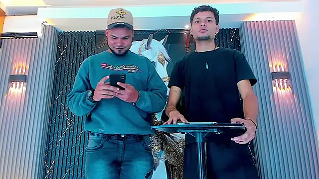 handsome boys22 online show from October 23, 2025, 11:53 am