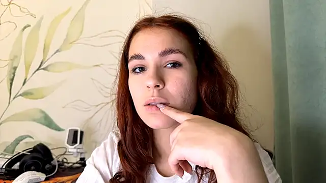 LunaAfrodita online show from November 2, 2025, 6:35 pm