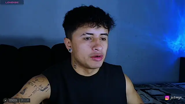 Snapshot of jhon_mendoza_ chatting on November 6, 2025, 6:34 pm jhon mendoza online show from November 6, 2025, 6:34 pm