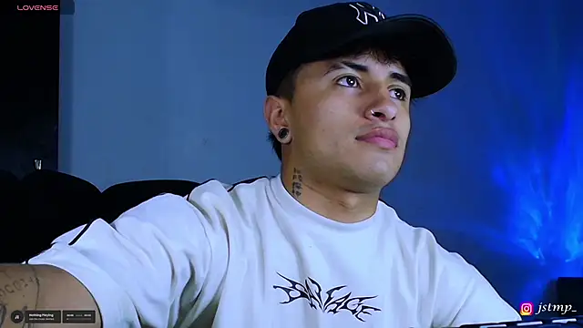 Snapshot of jhon_mendoza_ chatting on November 6, 2025, 4:49 am jhon mendoza online show from November 6, 2025, 4:49 am