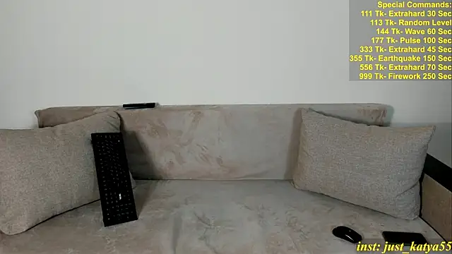 Snapshot of just_katya55 chatting on October 28, 2025, 2:27 pm just katya55 online show from October 28, 2025, 2:27 pm