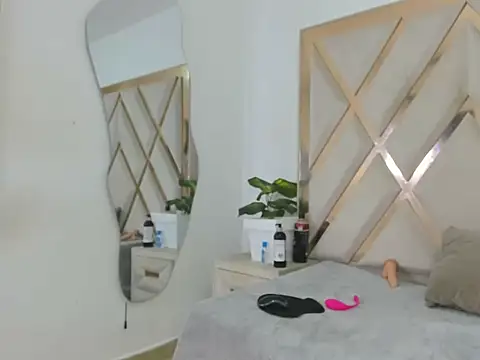 valentinaasm online show from March 29, 2026, 12:29 pm