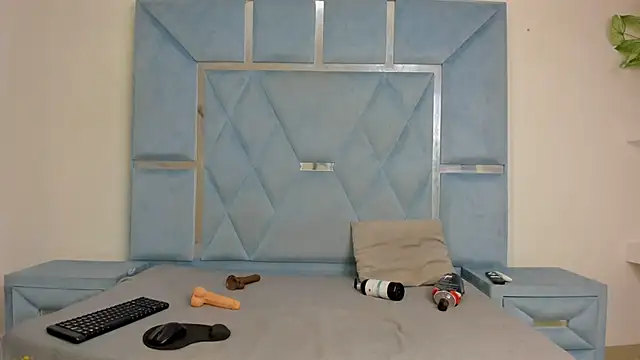 valentinaasm online show from April 11, 2026, 12:53 pm