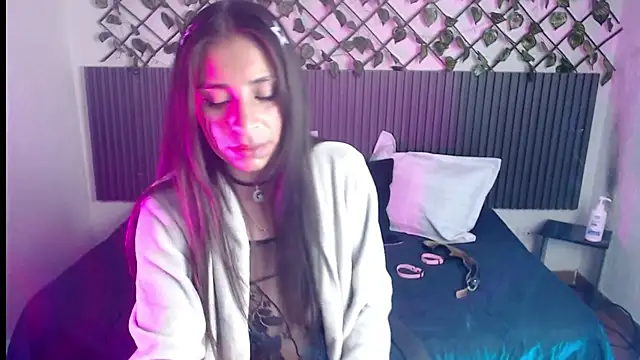 Lunaa 07 online show from April 9, 2026, 4:14 am