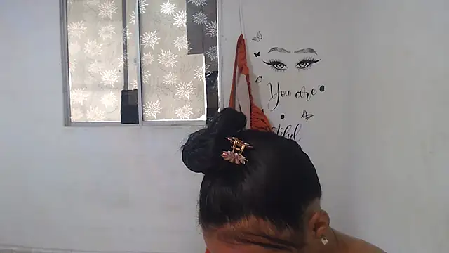 ricaslatinas1 online show from July 4, 2026, 6:34 pm