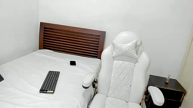 Snapshot of tifanymonroe chatting on November 16, 2025, 11:59 am tifanymonroe online show from November 16, 2025, 11:59 am