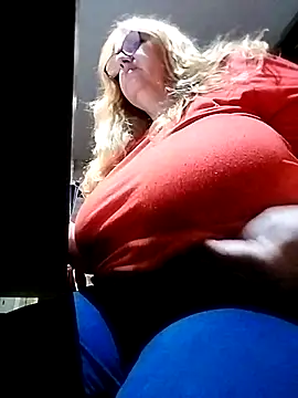 Snapshot of JennyInVegas chatting on December 4, 2025, 2:27 pm JennyInVegas online show from December 4, 2025, 2:27 pm