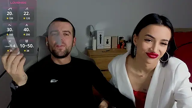 Snapshot of AdeleLaCr0ix chatting on November 6, 2025, 11:58 am AdeleLaCr0ix online show from November 6, 2025, 11:58 am