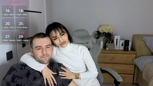 Snapshot of AdeleLaCr0ix chatting on October 28, 2025, 8:57 am AdeleLaCr0ix online show from October 28, 2025, 8:57 am