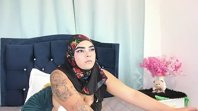 Snapshot of Inaya_Khalifa chatting on January 7, 2026, 12:48 am Inaya Khalifa online show from January 7, 2026, 12:48 am