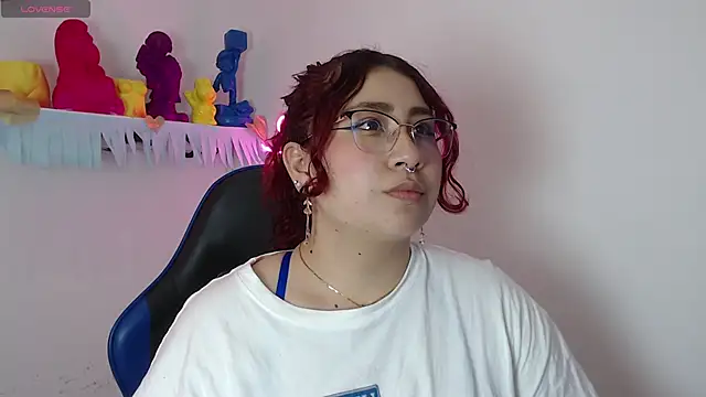 Snapshot of littlee_red chatting on October 26, 2025, 5:24 pm littlee red online show from October 26, 2025, 5:24 pm