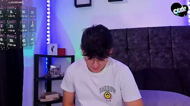 Theo Noxxx online show from November 27, 2025, 6:52 pm