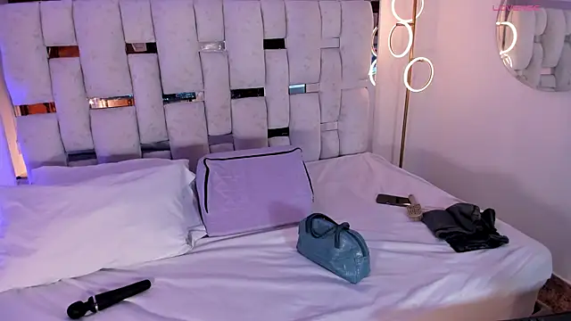 Dakota jhons1 online show from April 1, 2026, 7:00 pm