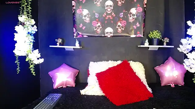 Snapshot of Emma_sweet_hot chatting on October 31, 2025, 3:08 pm Emma sweet hot online show from October 31, 2025, 3:08 pm