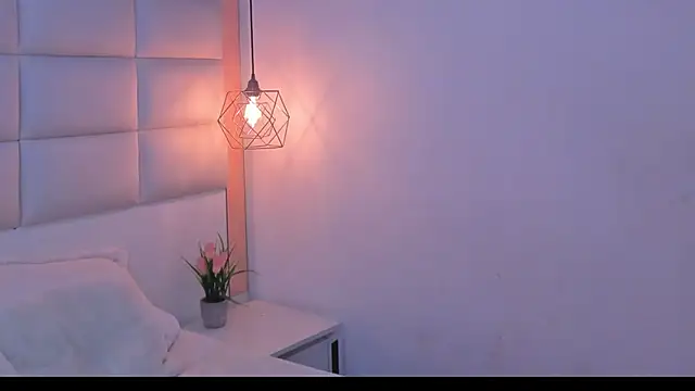 Sofia clk online show from April 7, 2026, 3:30 am