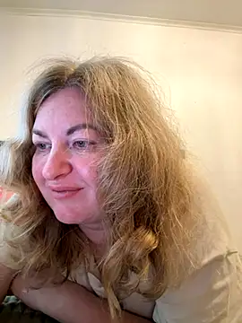 Snapshot of Amelia-Diamond chatting on November 30, 2025, 9:43 am Amelia-Diamond online show from November 30, 2025, 9:43 am