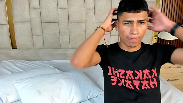 Emiliano Reyes online show from November 10, 2025, 3:11 am