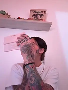 Snapshot of valeriahornier chatting on February 27, 2026, 2:12 am valeriahornier online show from February 27, 2026, 2:12 am